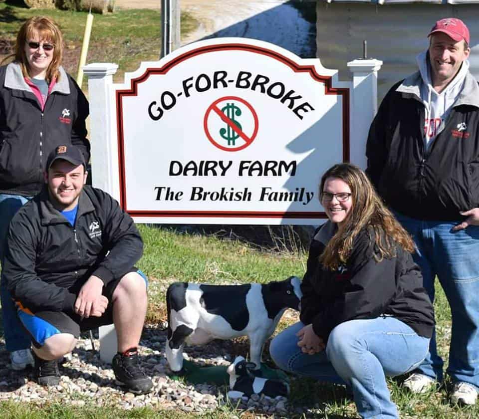 Brokish Family Hosts Iowa County Dairy Breakfast
